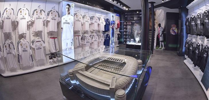 ‘El Clásico’ llega al Aeropuerto de Barcelona con una tienda del Real Madrid